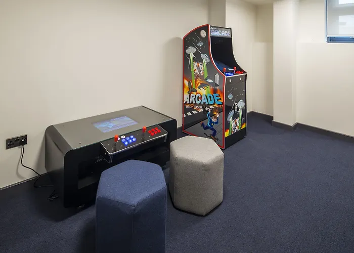 Otel Destiny Student - New Mill *